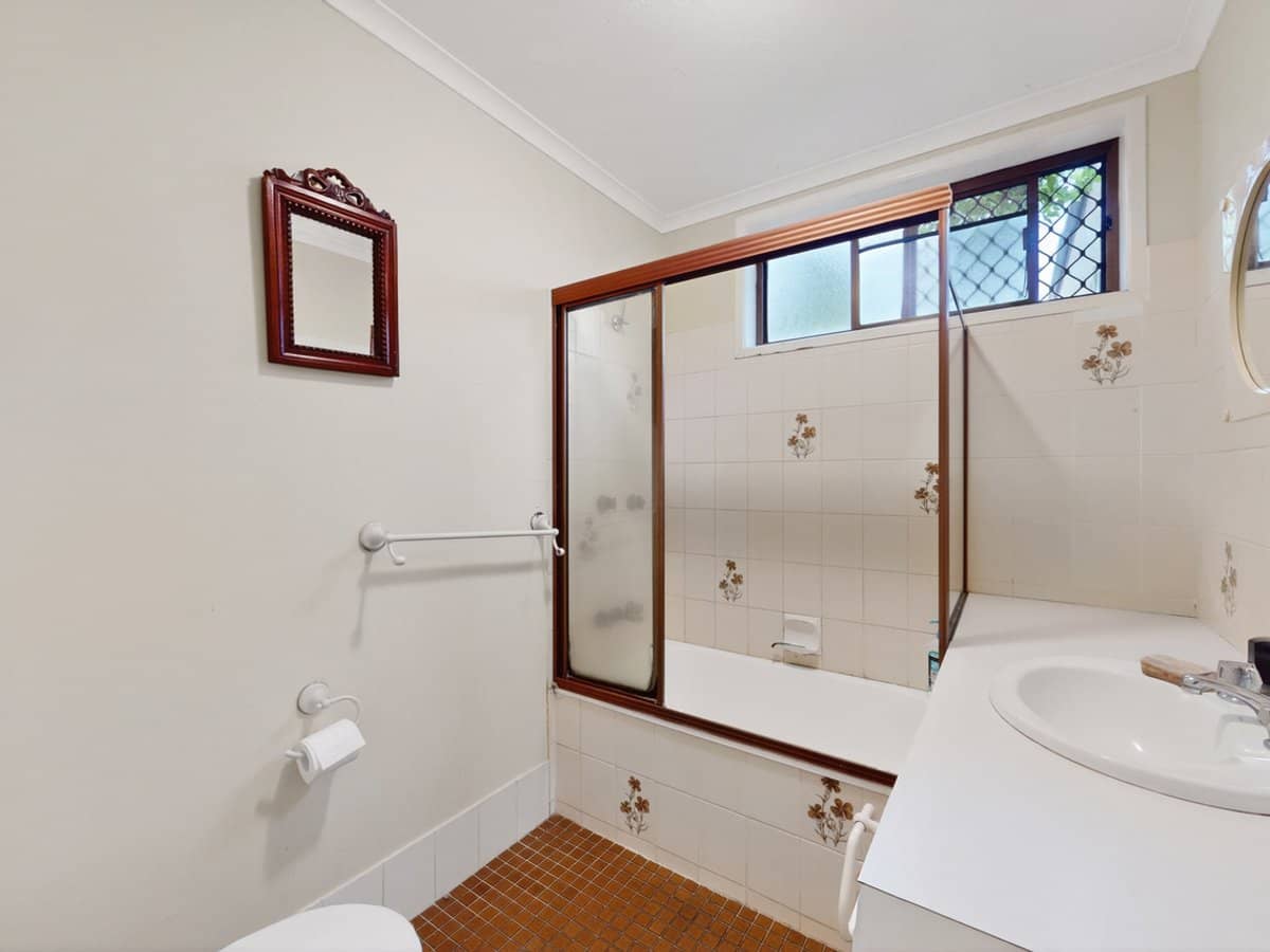 19 Kilcolman Street, THE GAP - Thumbnail 12