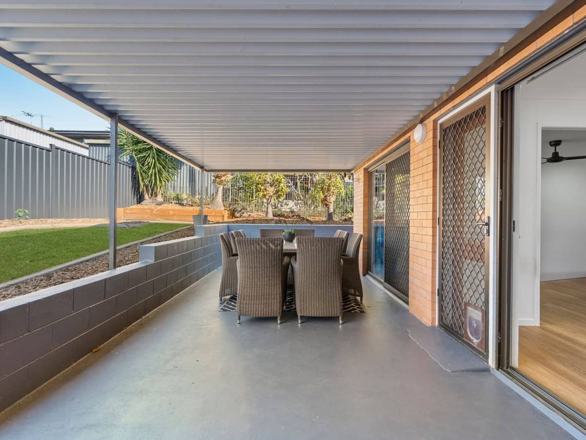 11 Megalong Street, Holland Park West - Thumbnail 16