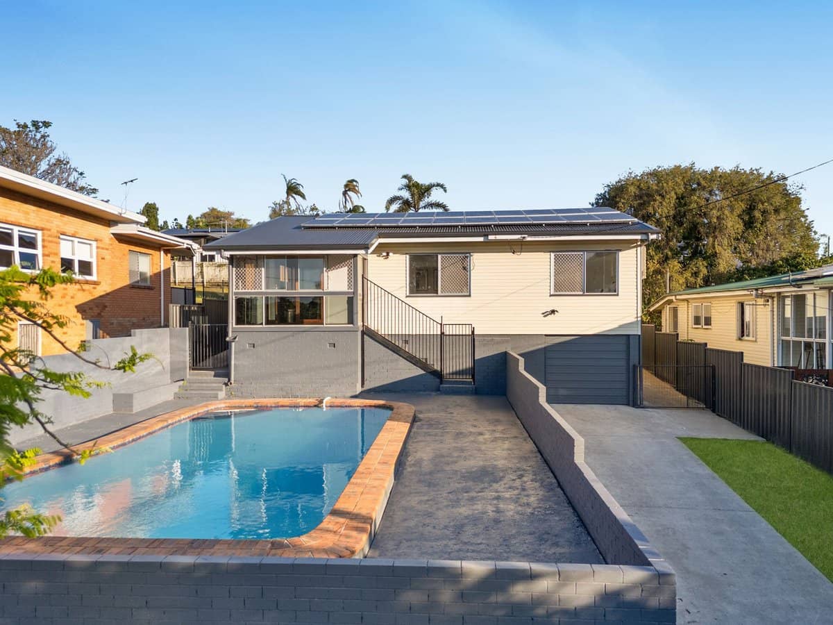 11 Megalong Street, Holland Park West - Thumbnail 19