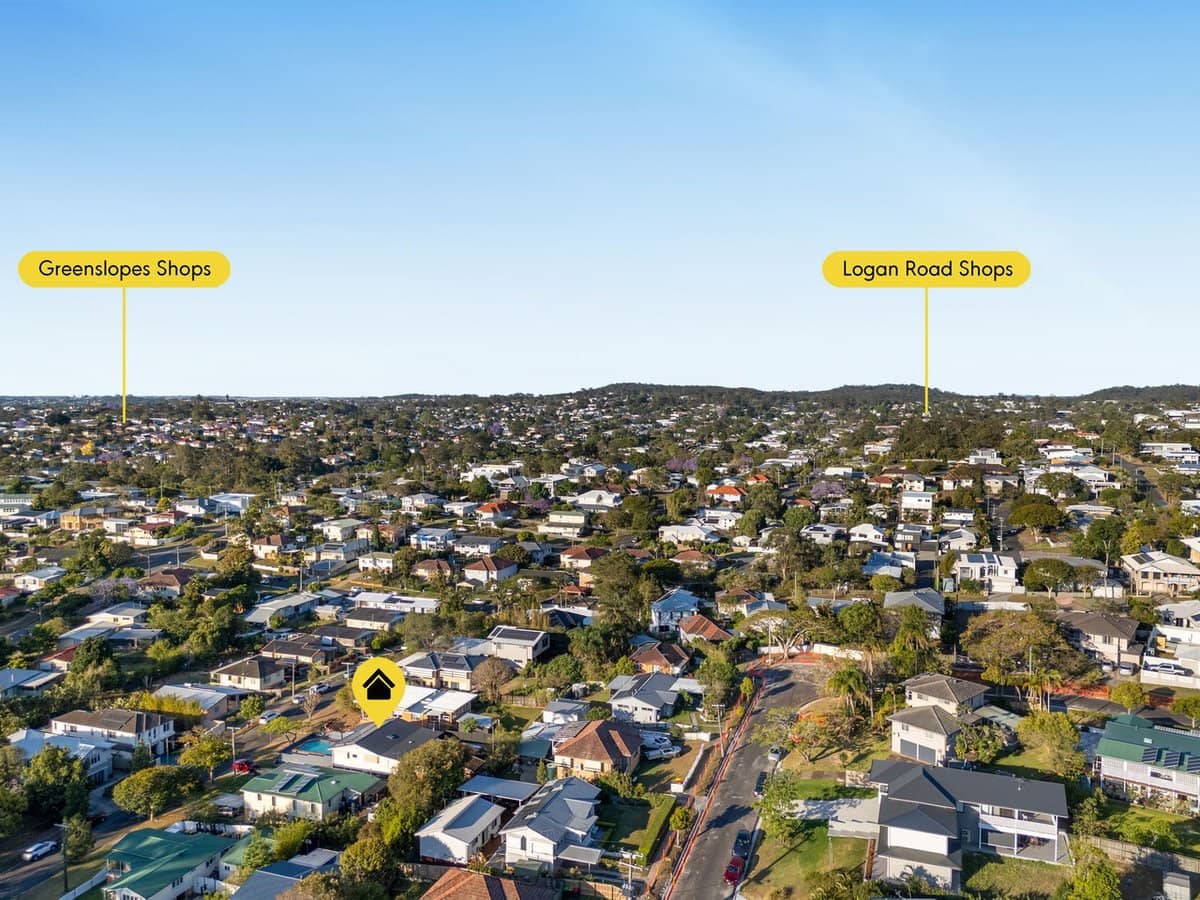 11 Megalong Street, Holland Park West - Thumbnail 23