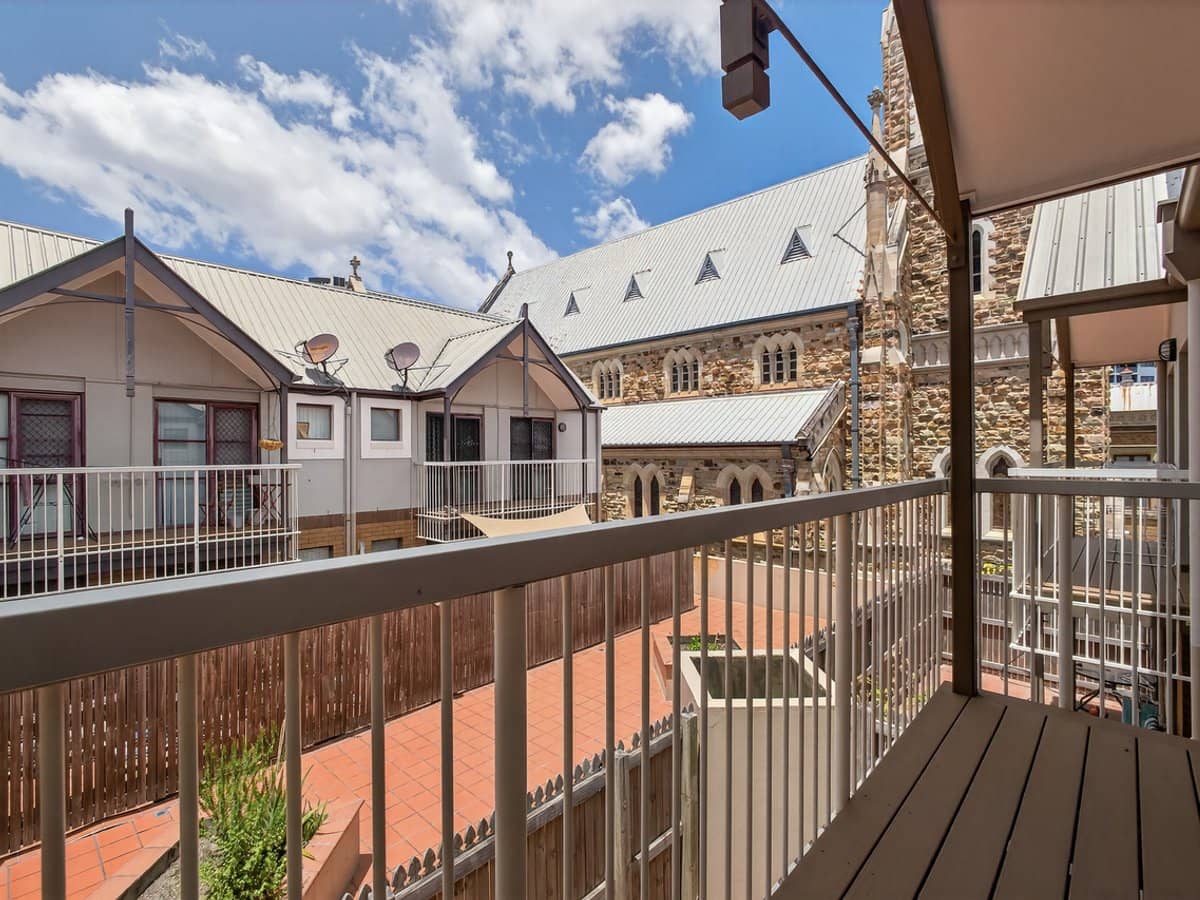 53 Saint Pauls Terrace, SPRING HILL - Thumbnail 3