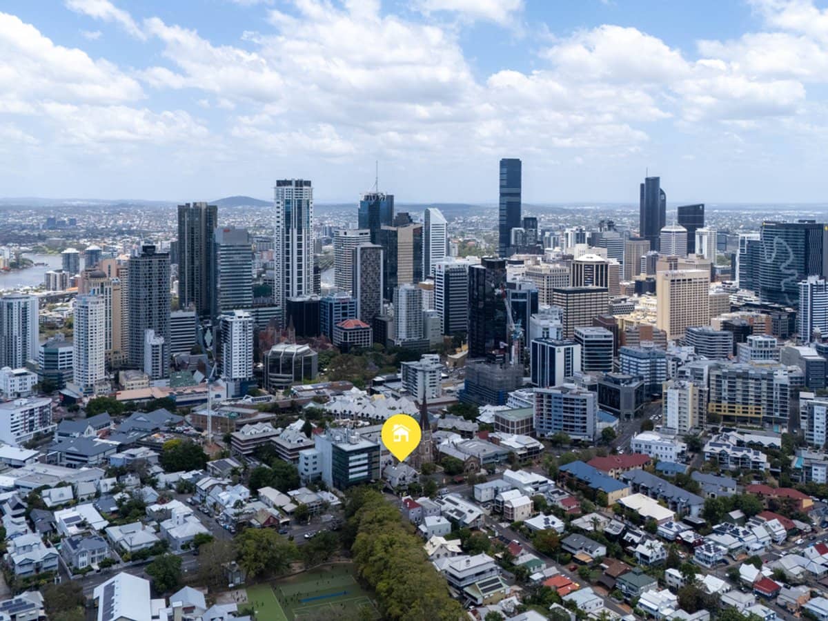 53 Saint Pauls Terrace, SPRING HILL - Thumbnail 11