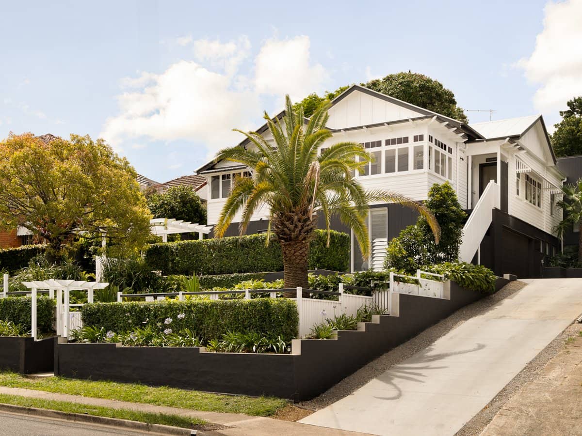 57 Days Road, GRANGE - Thumbnail 1