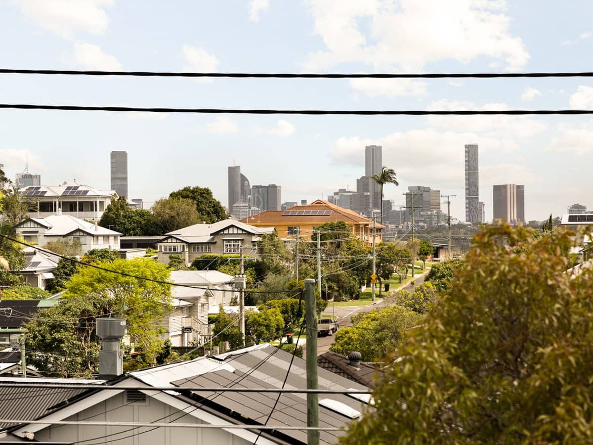 57 Days Road, GRANGE - Thumbnail 2