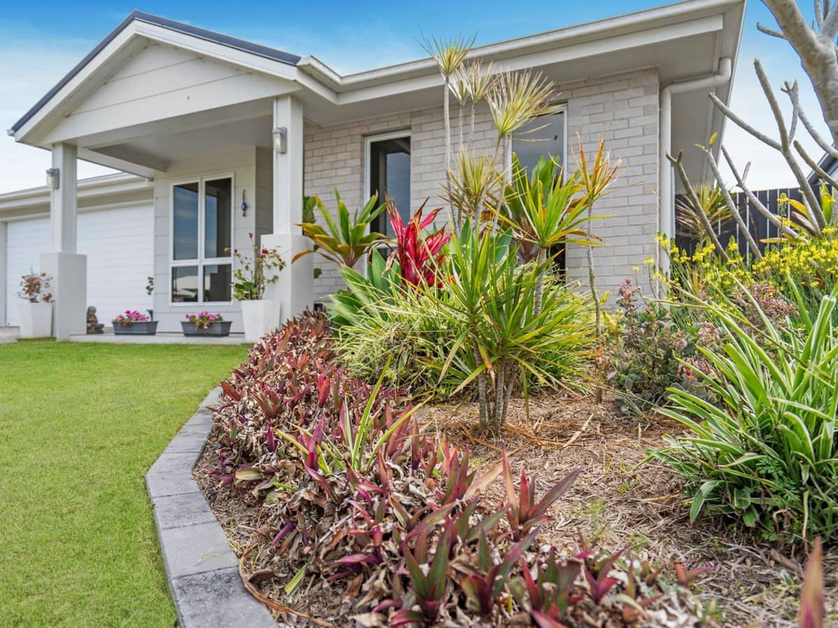 10 Octagonal Crescent, Beaudesert - Thumbnail 2