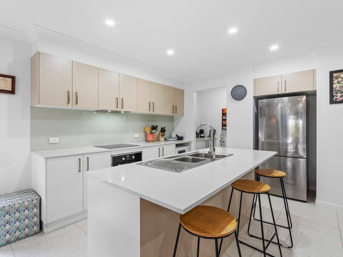 10 Octagonal Crescent, Beaudesert - Thumbnail 6