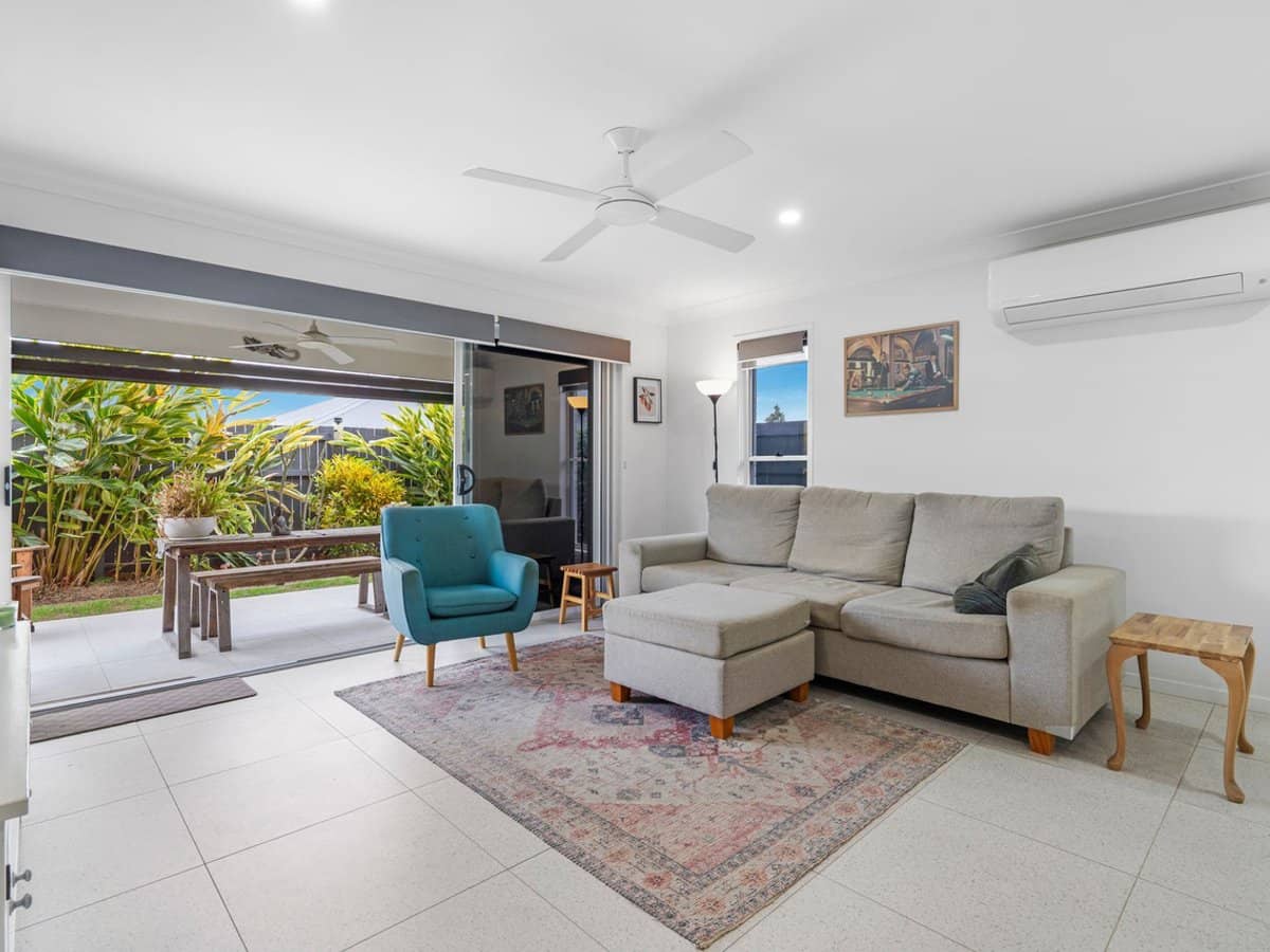 10 Octagonal Crescent, Beaudesert - Thumbnail 8