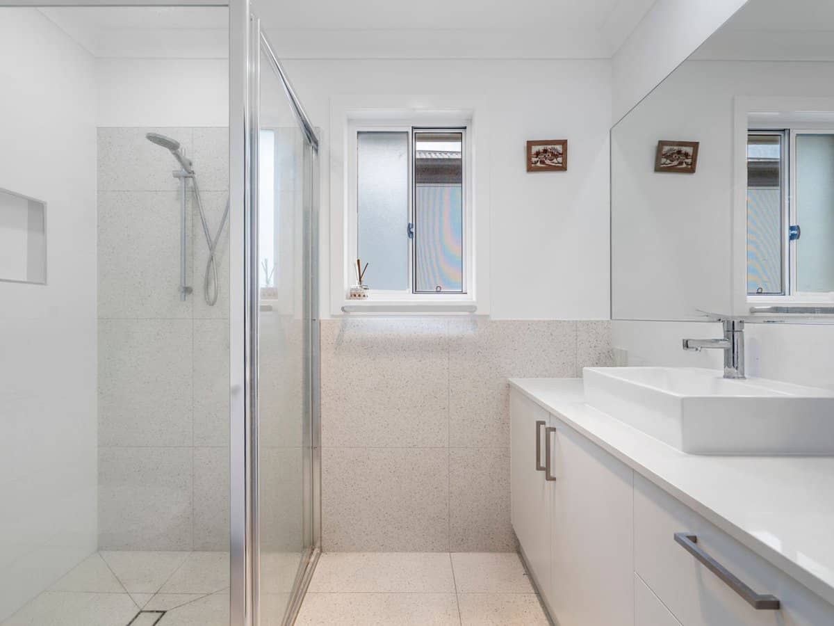 10 Octagonal Crescent, Beaudesert - Thumbnail 12