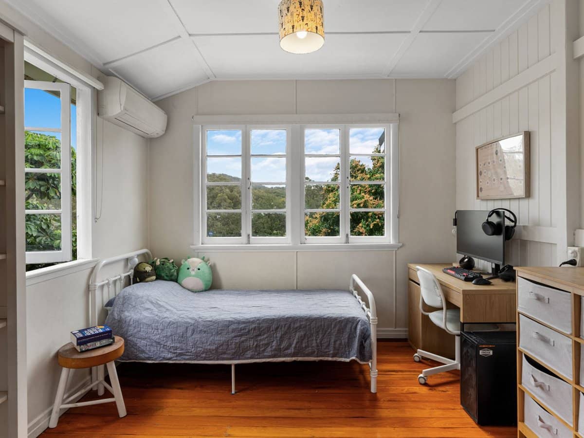 16 Cecil Road, Bardon - Thumbnail 7