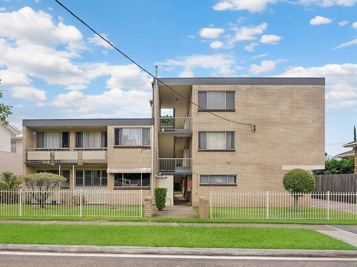 13 Buckland Road, NUNDAH - Thumbnail 1