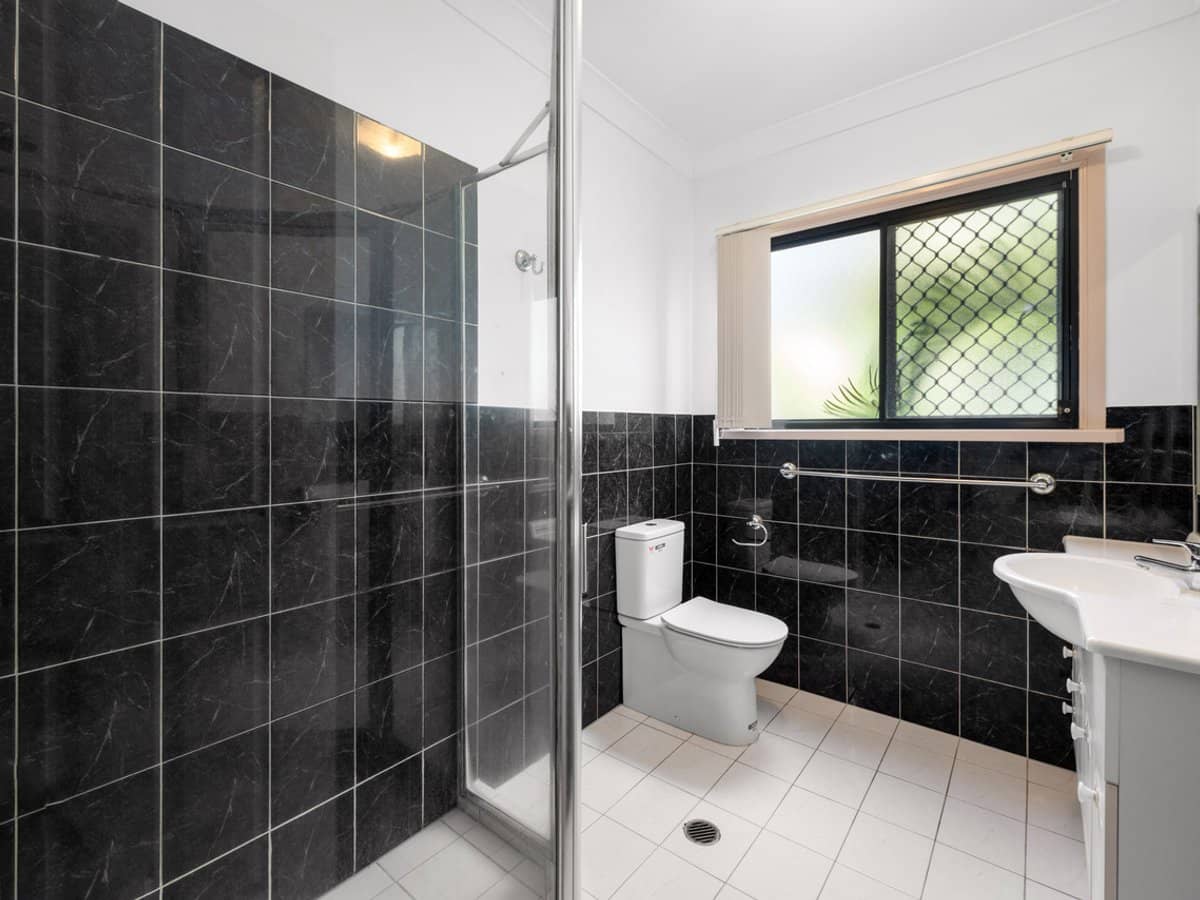 33 Simpsons Road, BARDON - Thumbnail 7