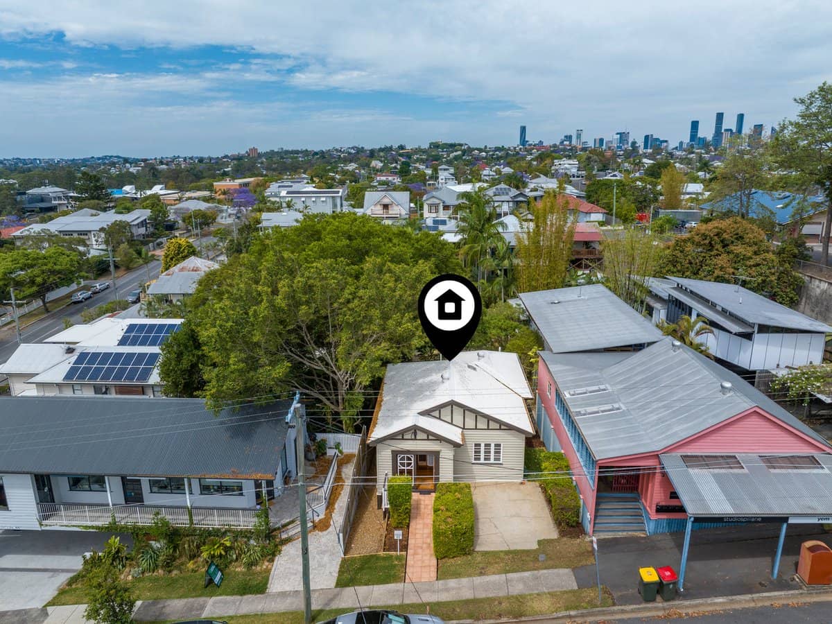 63 Lugg Street, BARDON - Thumbnail 2