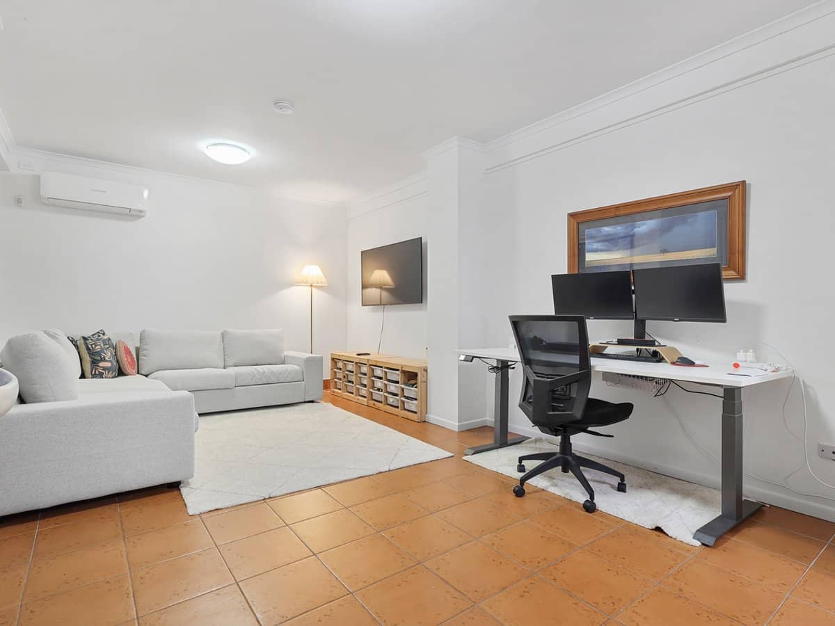 27 Lytham Street, INDOOROOPILLY - Thumbnail 13