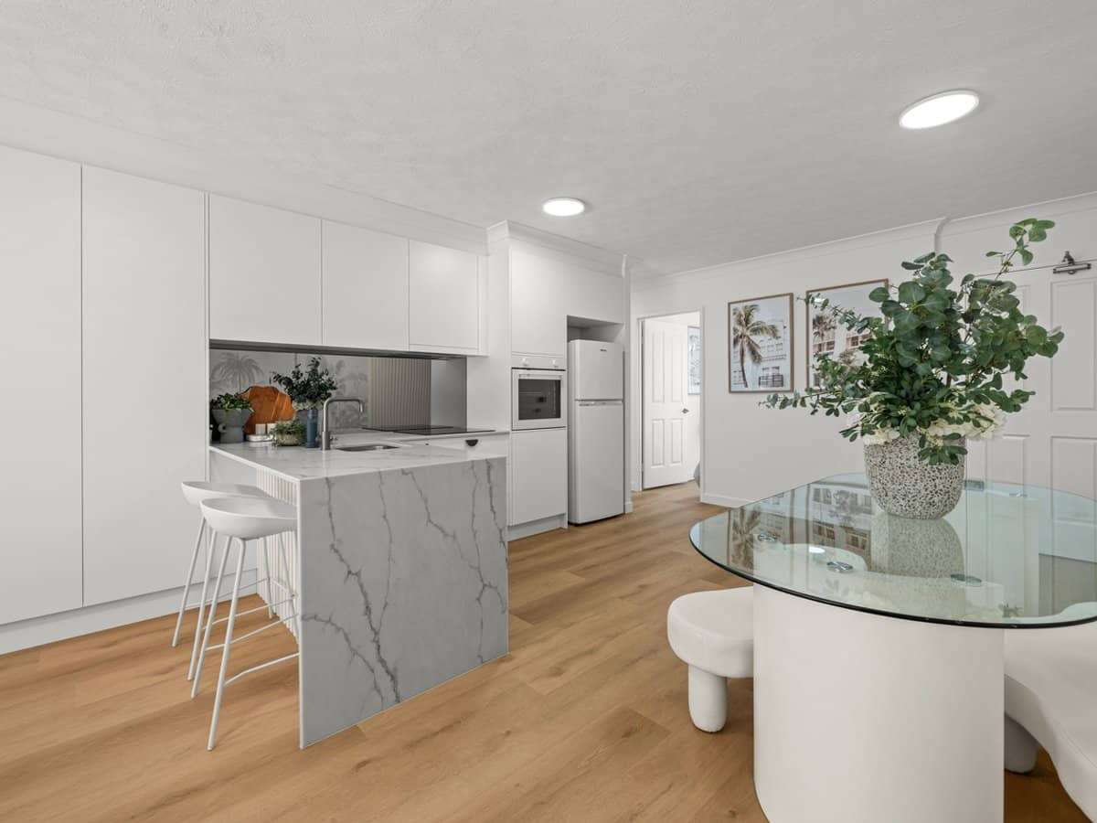 150 Marine Parade, Southport - Thumbnail 3