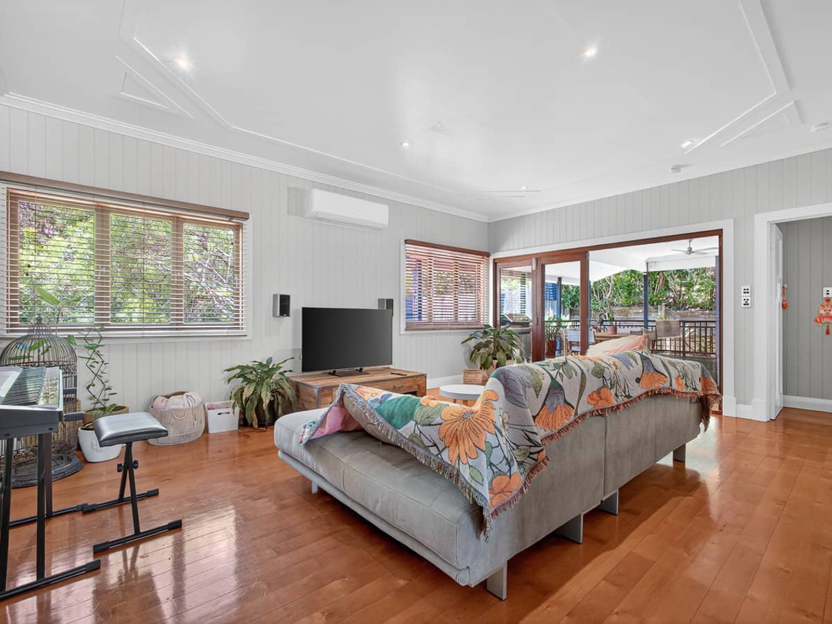 16 Vimy Street, BARDON - Thumbnail 4