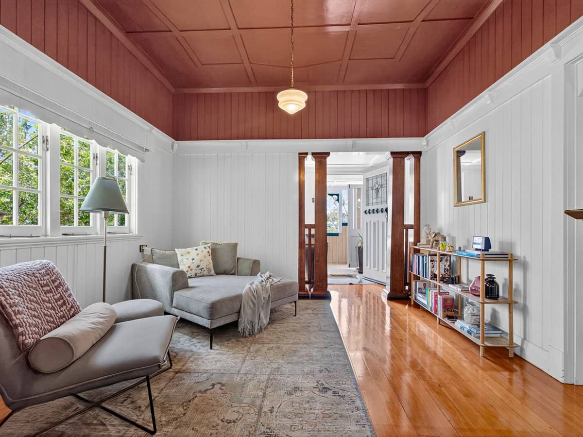 16 Vimy Street, BARDON - Thumbnail 8