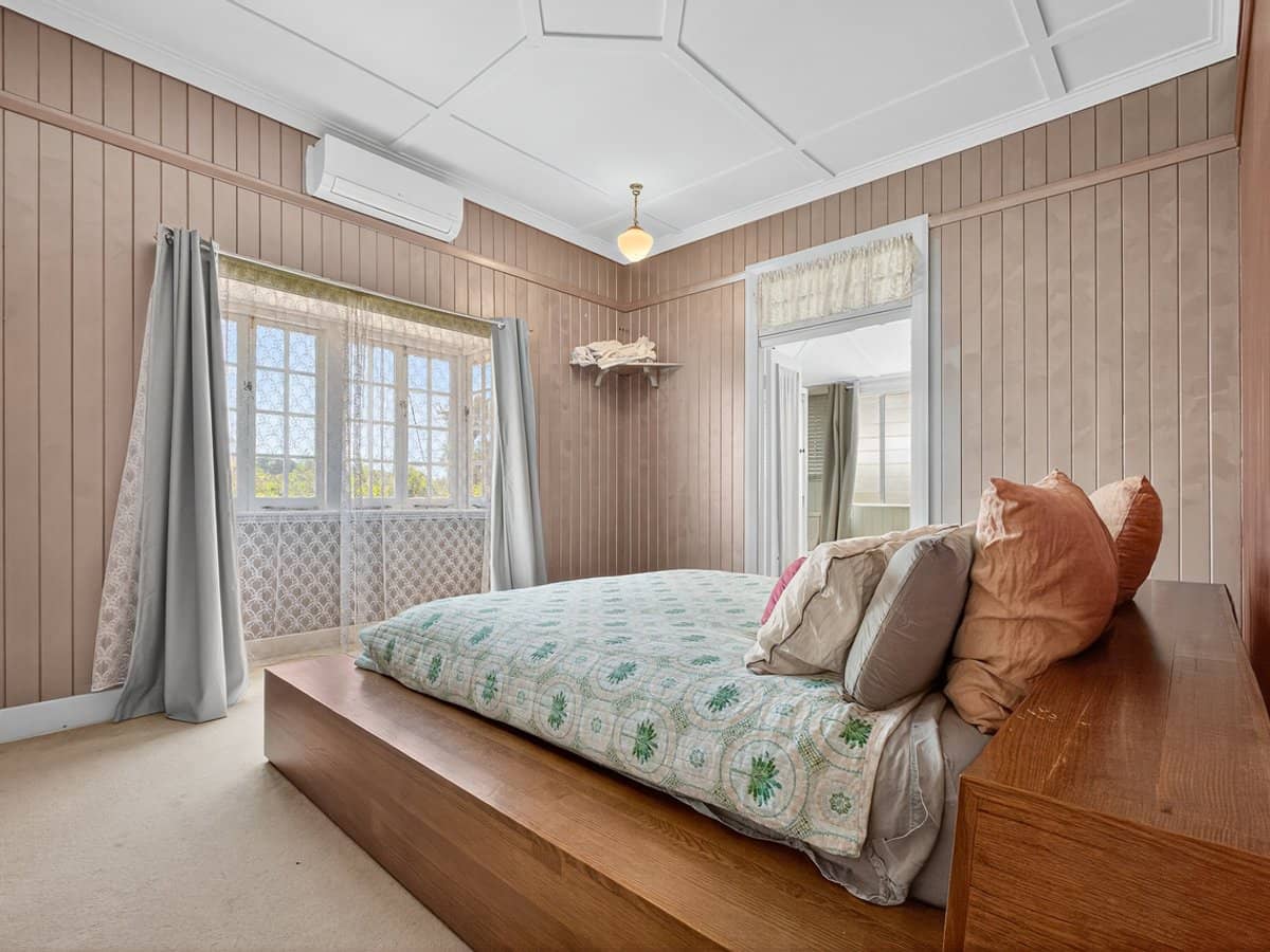 16 Vimy Street, BARDON - Thumbnail 13