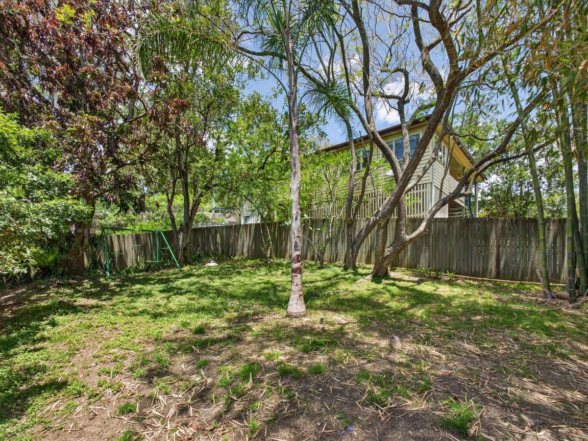 16 Vimy Street, BARDON - Thumbnail 15