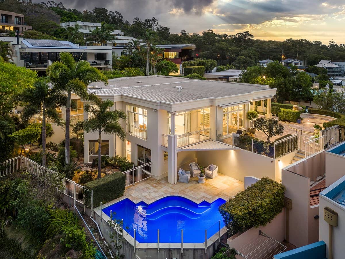 2/58 Tristania Drive, BARDON - Thumbnail 1