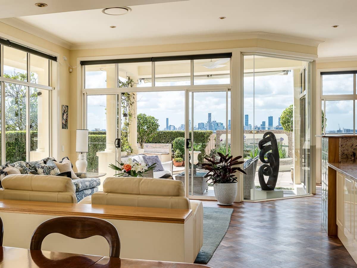 2/58 Tristania Drive, BARDON - Thumbnail 4