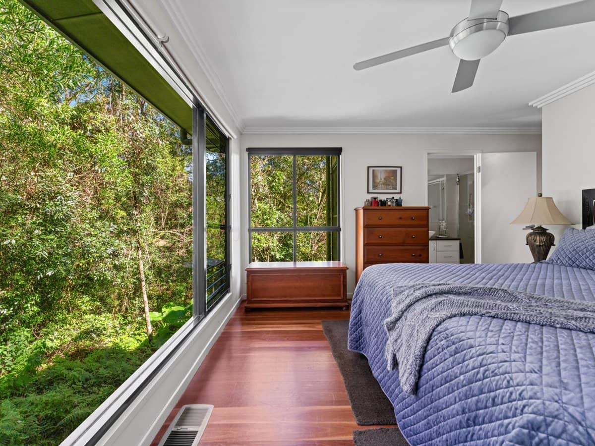 8 Banksia Road, SPRINGBROOK - Thumbnail 2