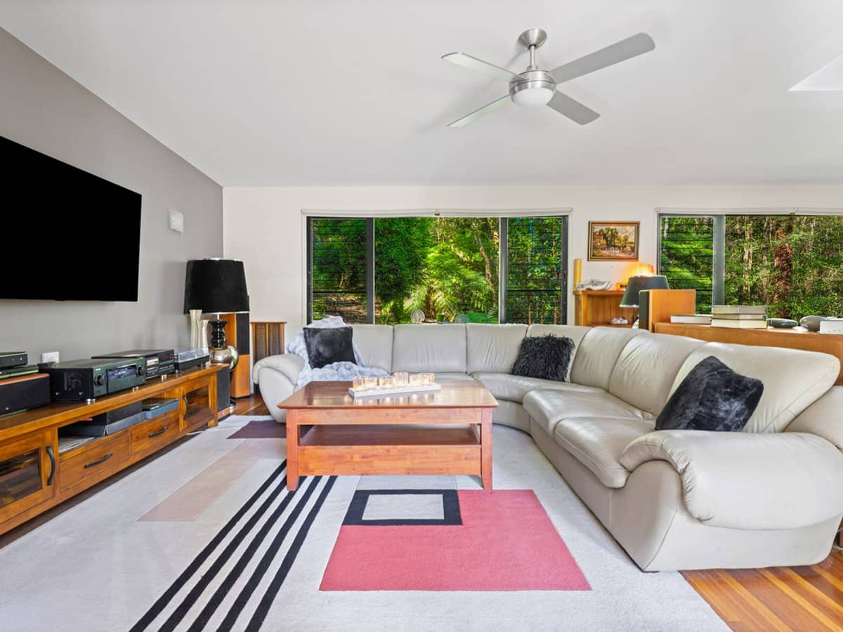 8 Banksia Road, SPRINGBROOK - Thumbnail 8