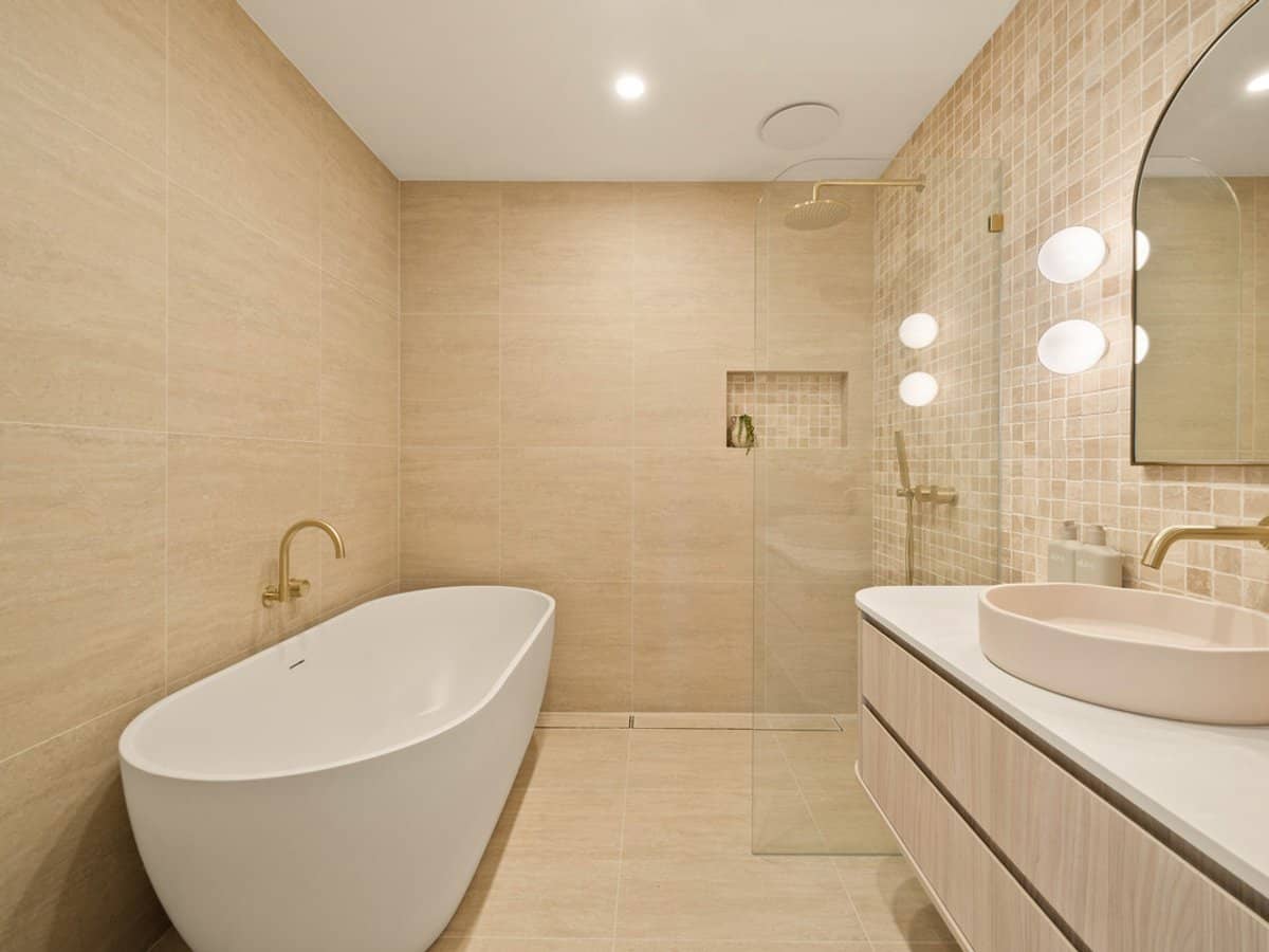 10 Paul Court, Carrara - Thumbnail 5