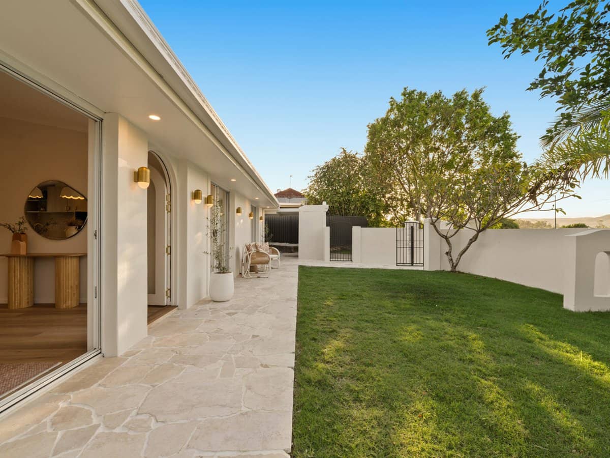 10 Paul Court, Carrara - Thumbnail 11