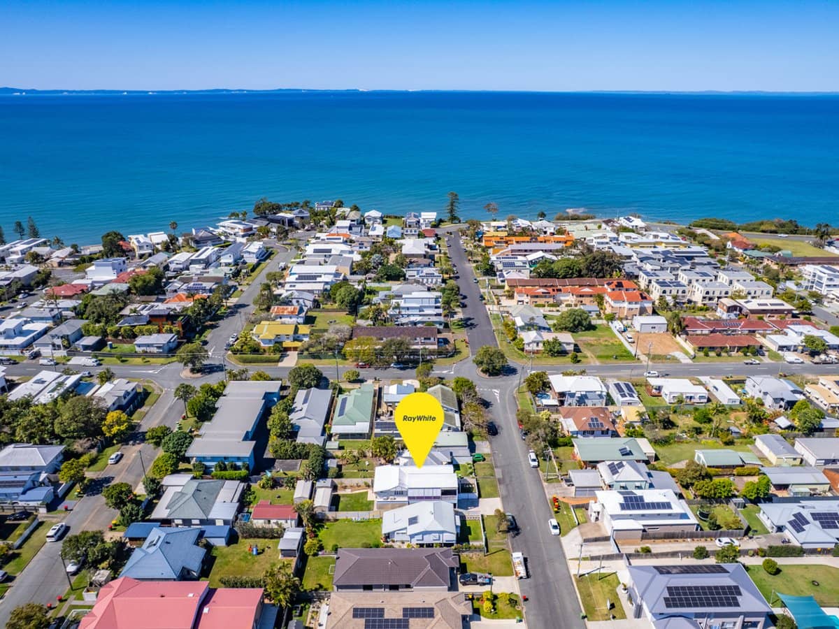 32 Ellen Street, WOODY POINT - Thumbnail 2