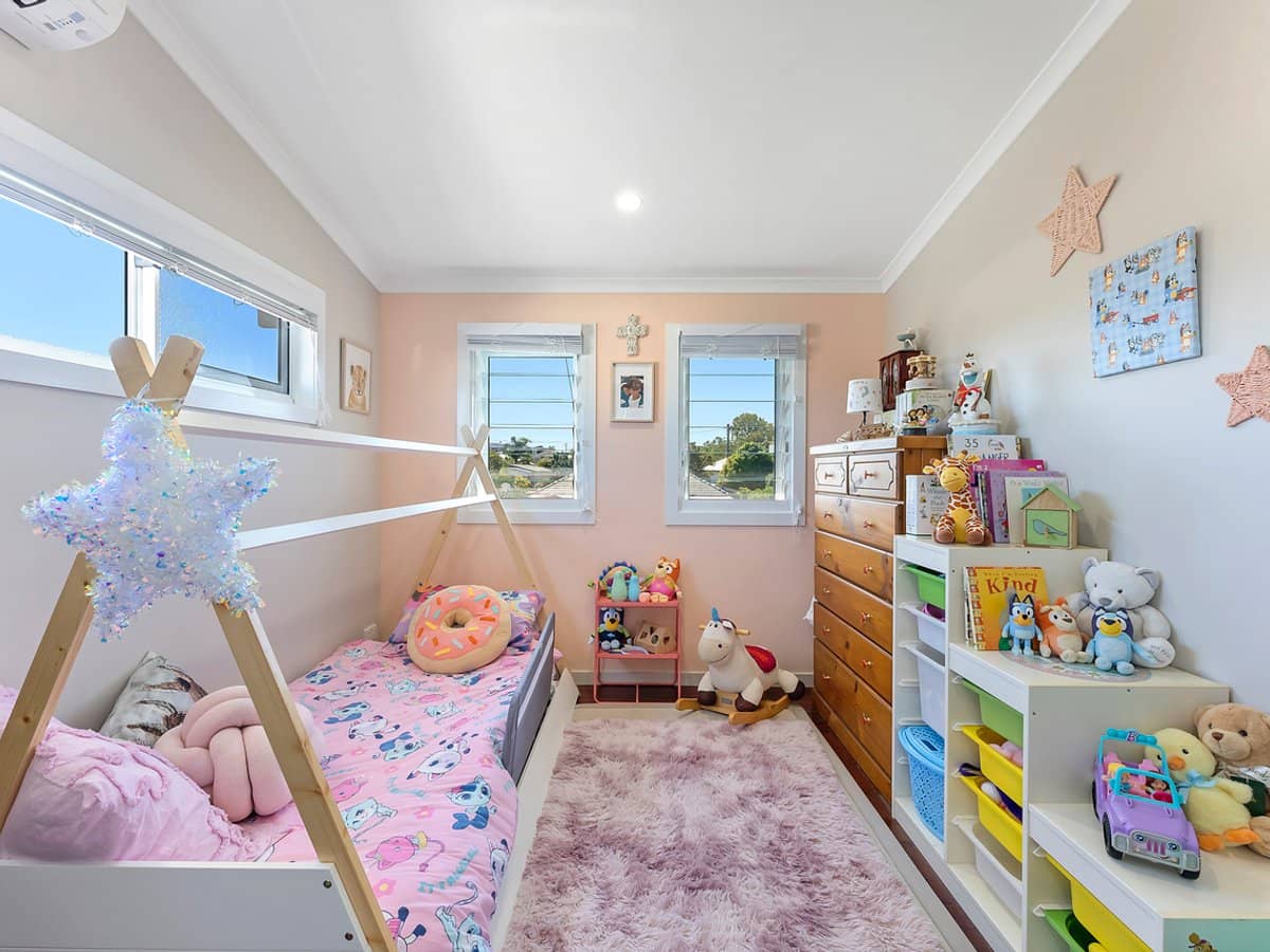 32 Ellen Street, WOODY POINT - Thumbnail 6