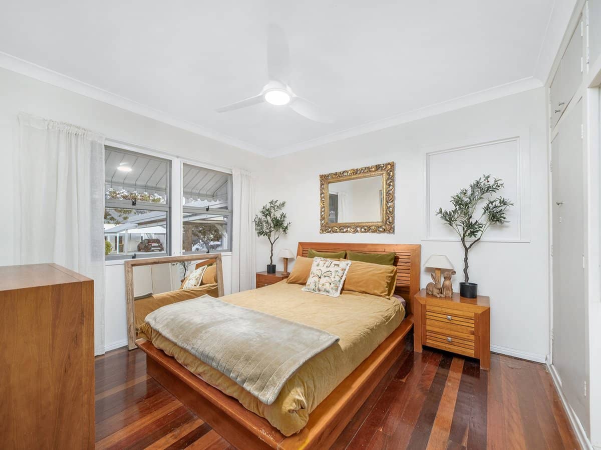 32 Donald Street, WOODY POINT - Thumbnail 5