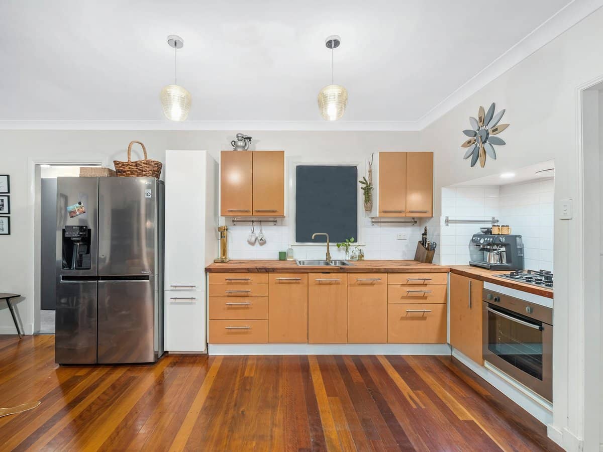 32 Donald Street, WOODY POINT - Thumbnail 7