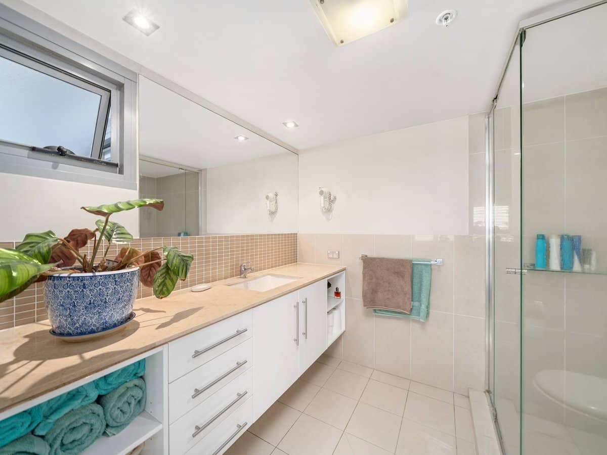 185 Redcliffe Parade, REDCLIFFE - Thumbnail 13