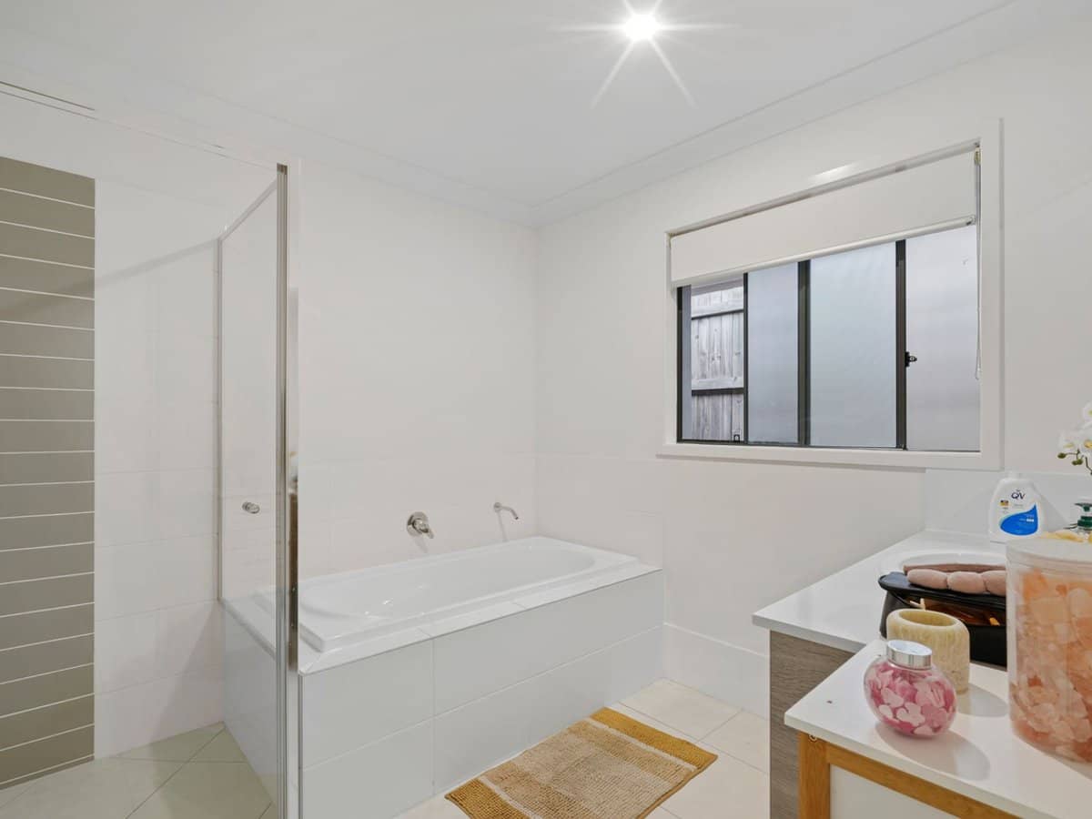 44 Haven Drive, HOLMVIEW - Thumbnail 6