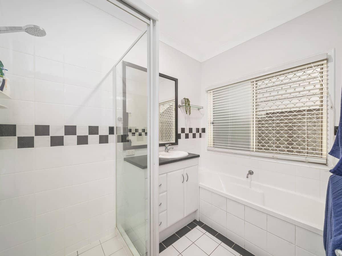 11 Tramore Street, MARGATE - Thumbnail 26