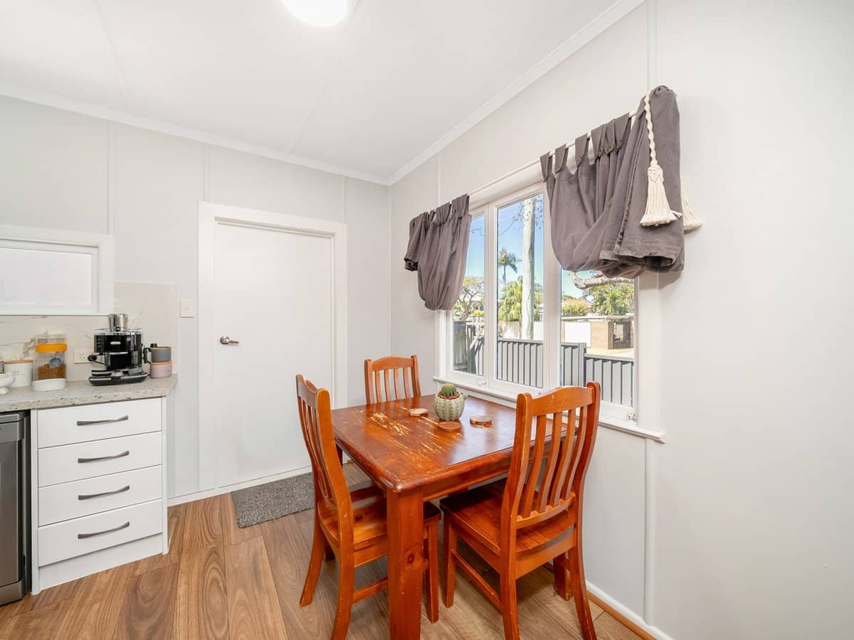 24 Bradley Road, CLONTARF - Thumbnail 5