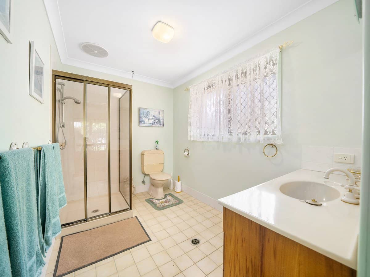18 Featherstone Street, KIPPA-RING - Thumbnail 15