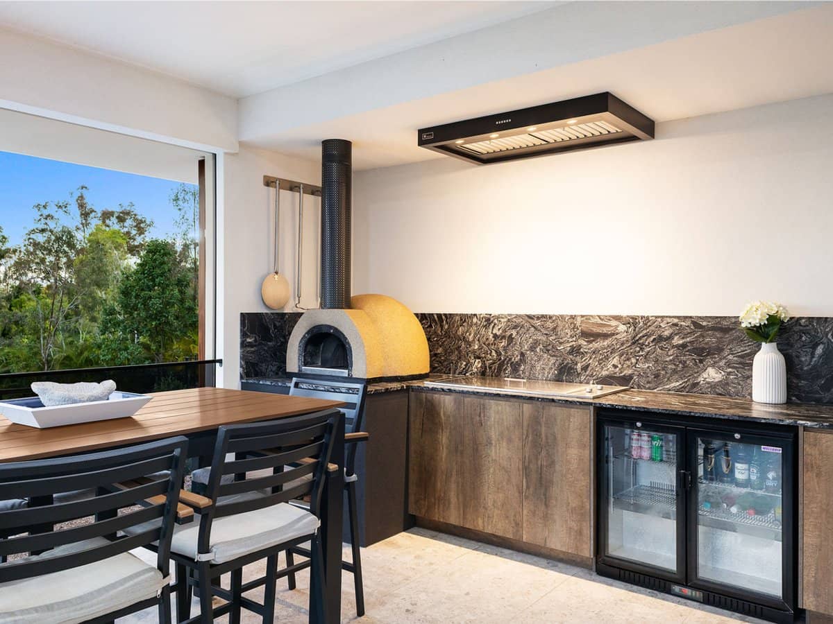 11 Brushwood Drive, PARKWOOD - Thumbnail 10