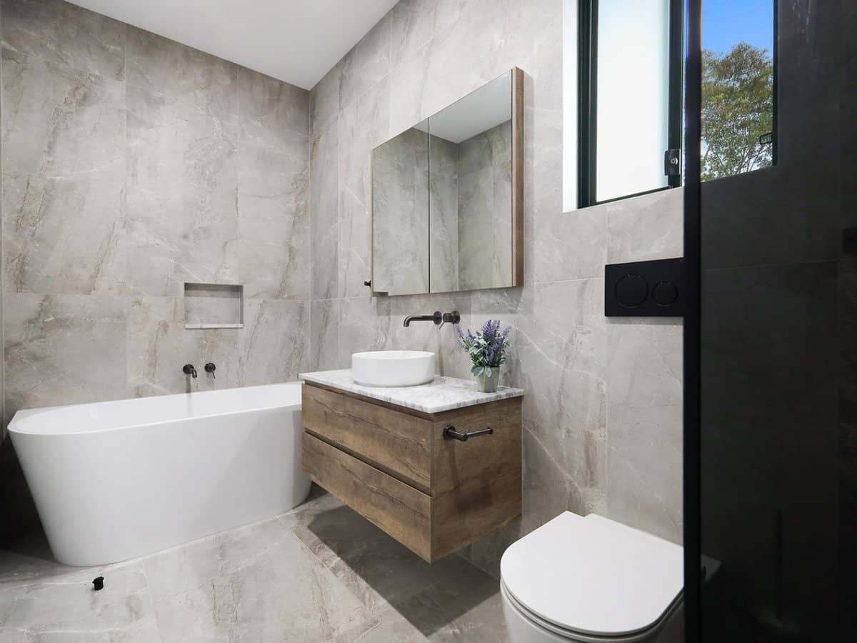 11 Brushwood Drive, PARKWOOD - Thumbnail 28