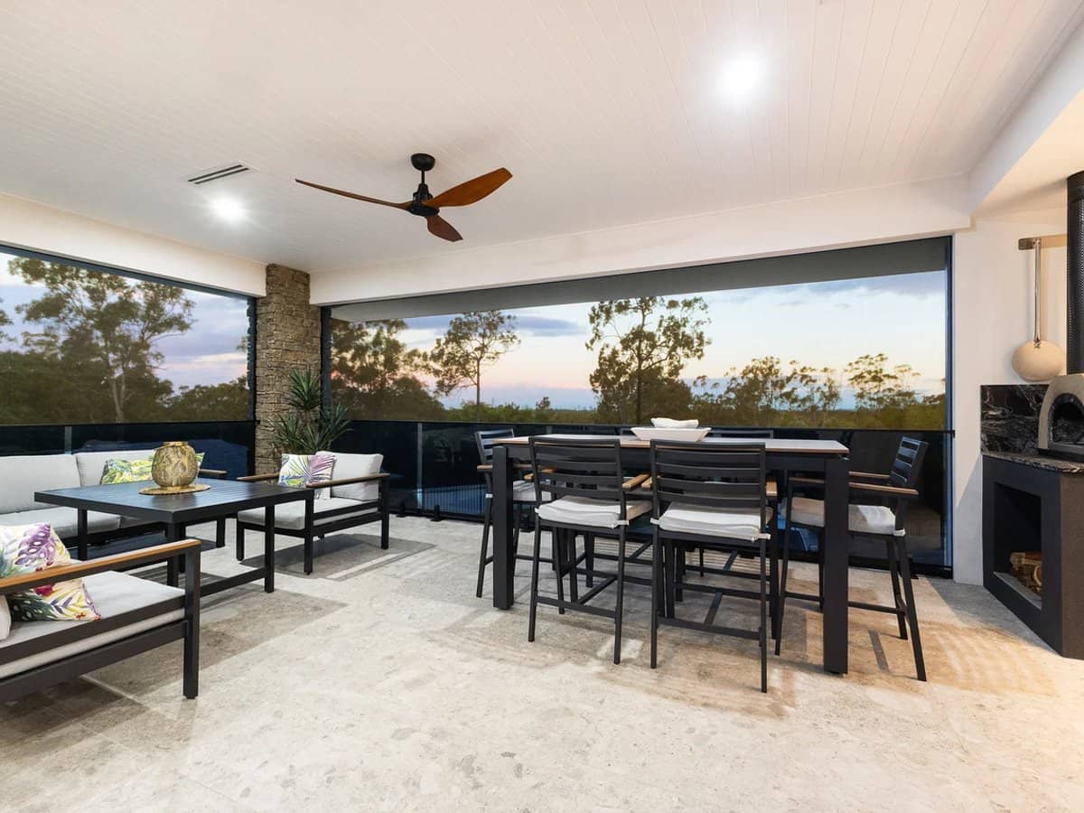 11 Brushwood Drive, PARKWOOD - Thumbnail 4