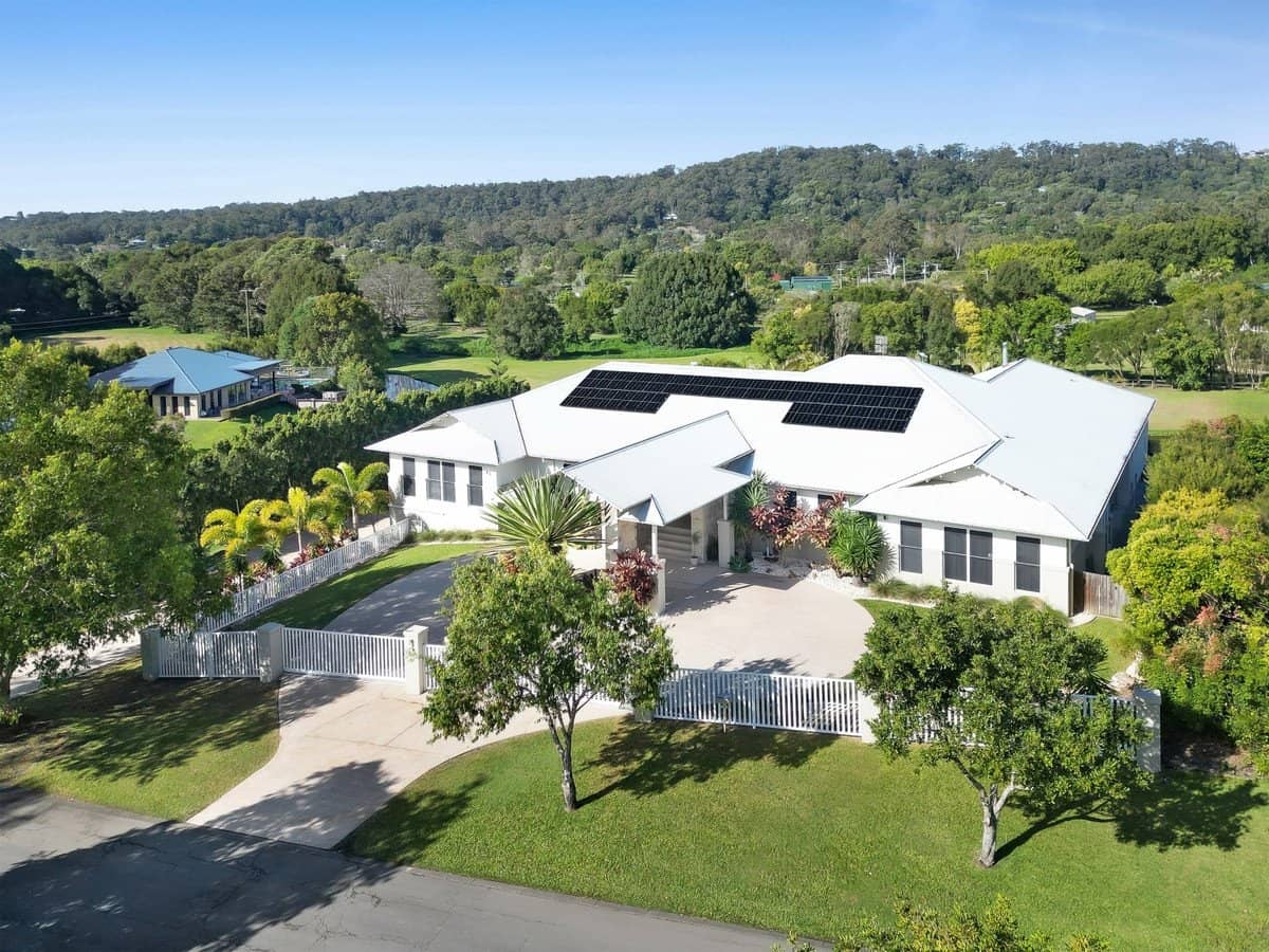 19-21 Stockyard Court, Tallebudgera - Thumbnail 2