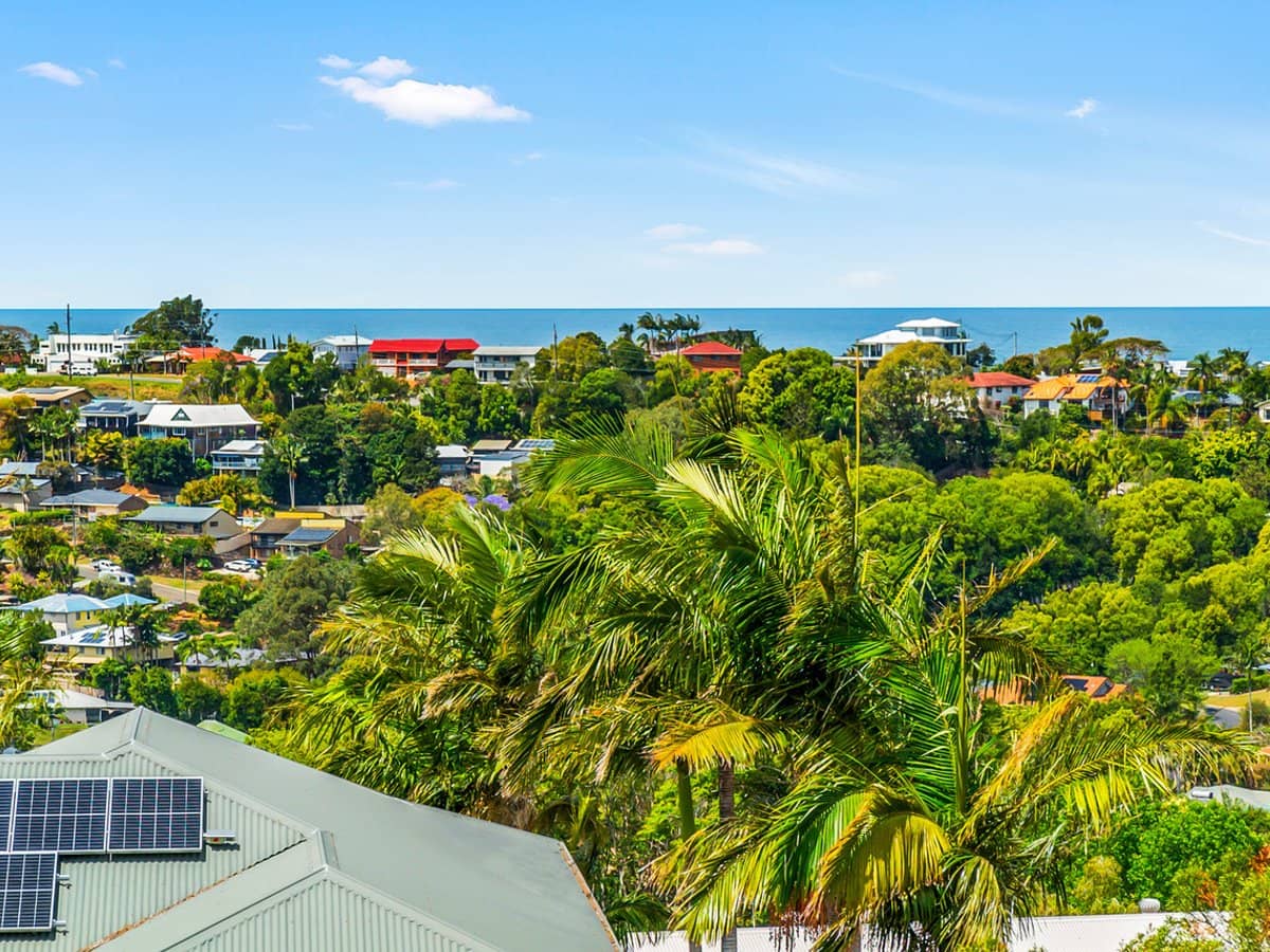 10 Kerry Court, BANORA POINT - Thumbnail 3