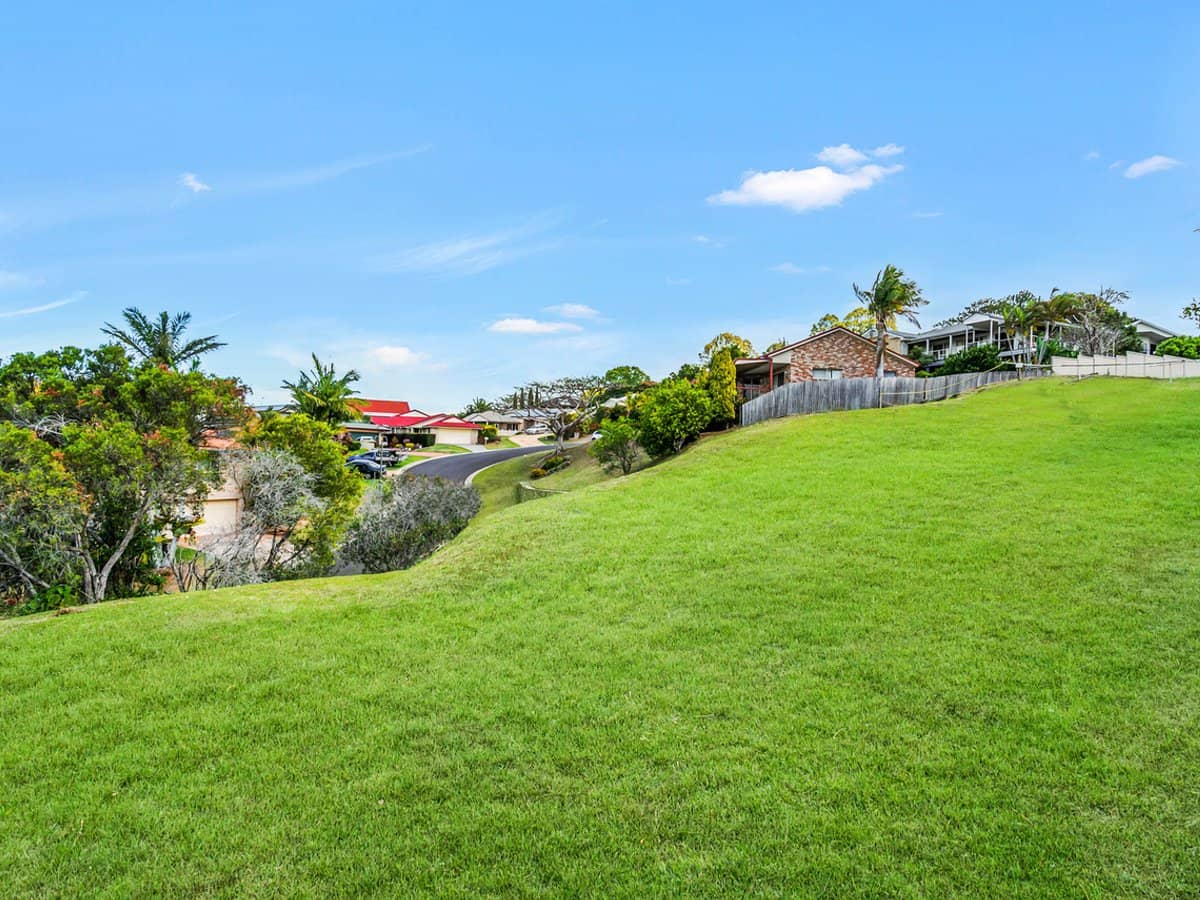 10 Kerry Court, BANORA POINT - Thumbnail 4