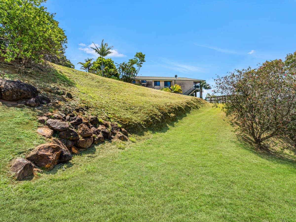 10 Kerry Court, BANORA POINT - Thumbnail 5