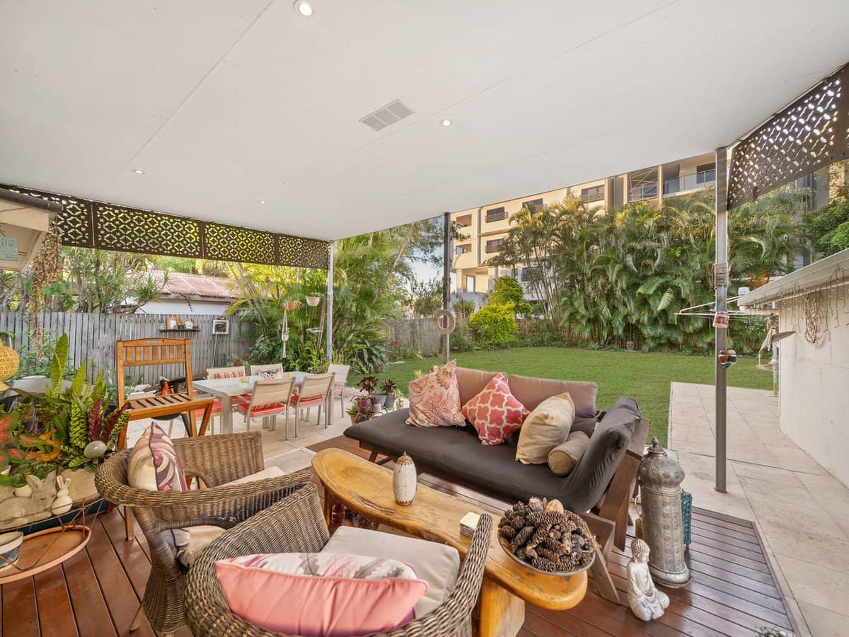 14 Rock Street, SCARBOROUGH - Thumbnail 2