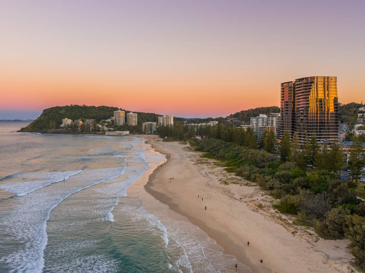 58 The Esplanade, Burleigh Heads - Thumbnail 1