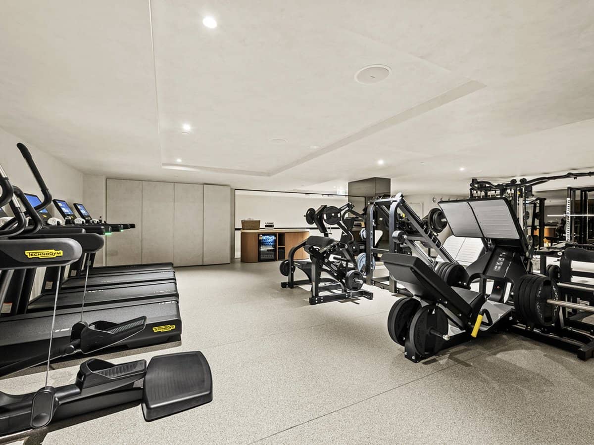 58 The Esplanade, Burleigh Heads - Thumbnail 24