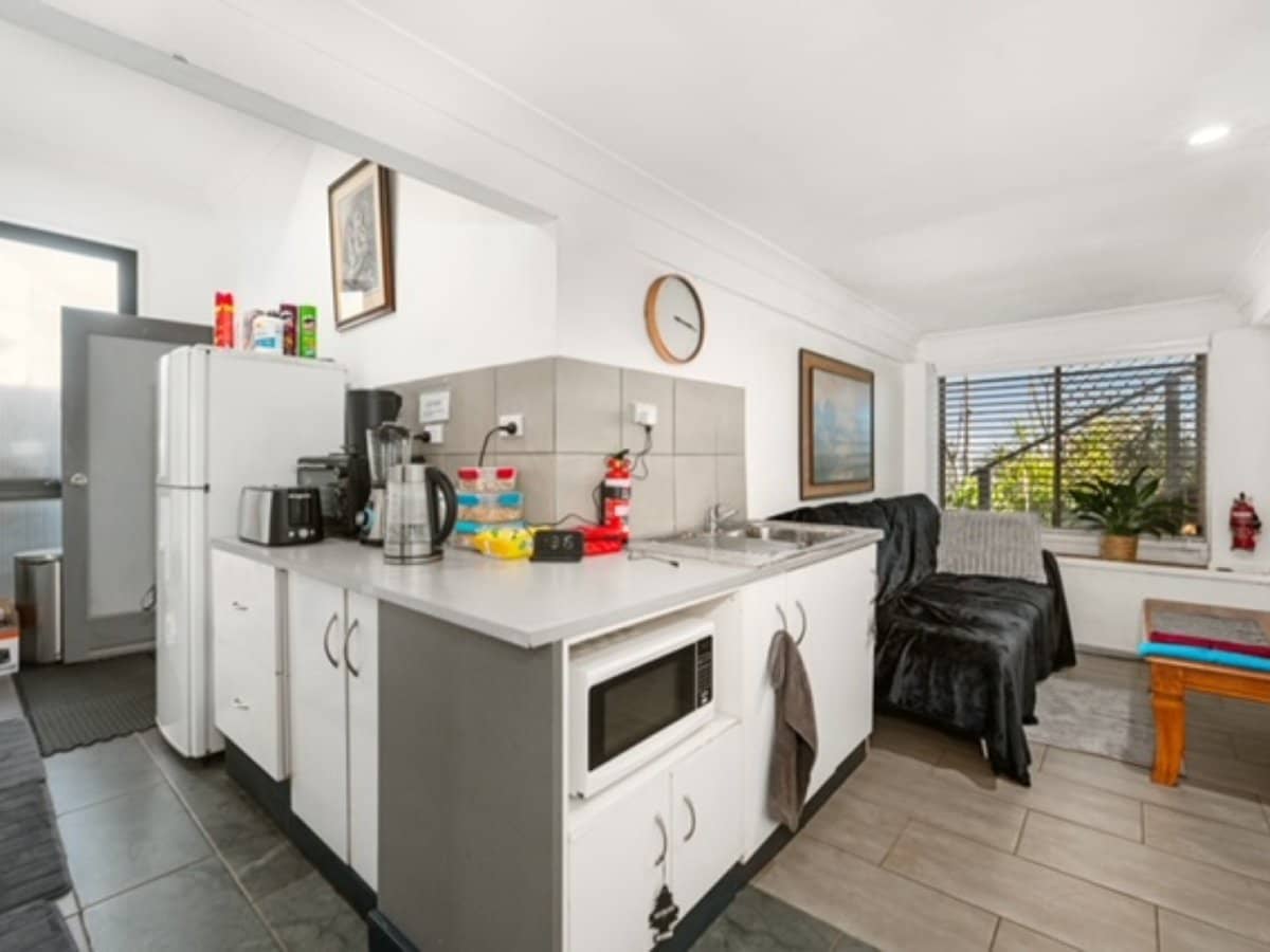 36 Broadwater Esplanade, BILAMBIL HEIGHTS - Thumbnail 12