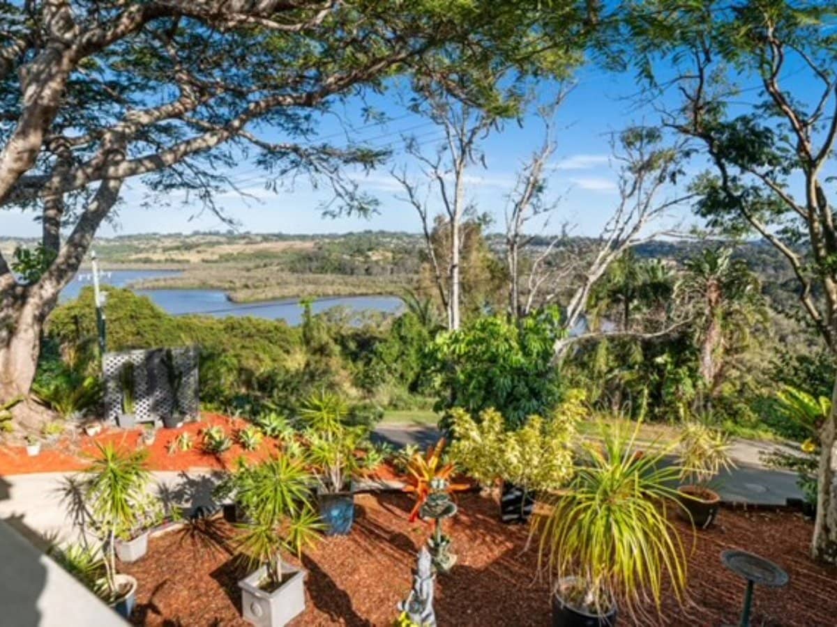 36 Broadwater Esplanade, BILAMBIL HEIGHTS - Thumbnail 19