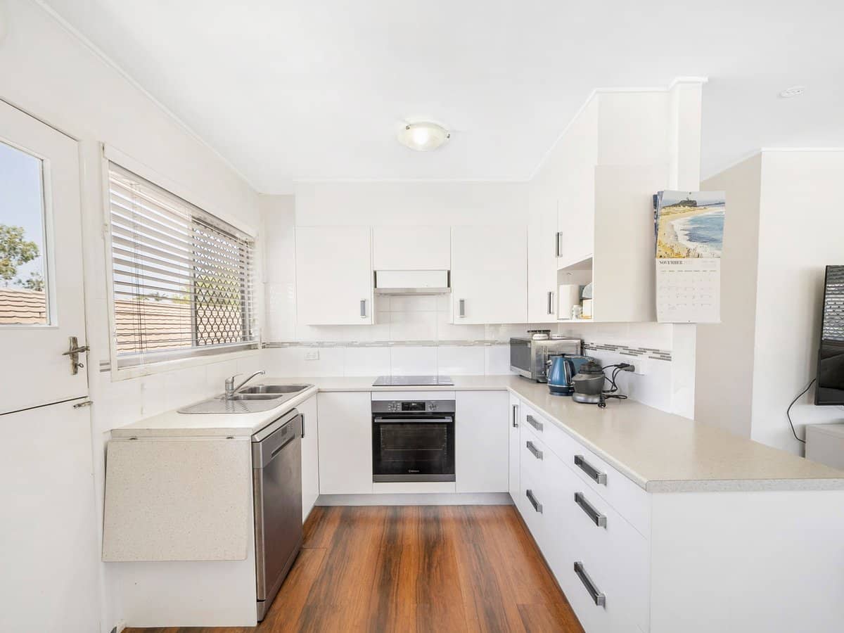 15 O'Connell Street, REDCLIFFE - Thumbnail 6